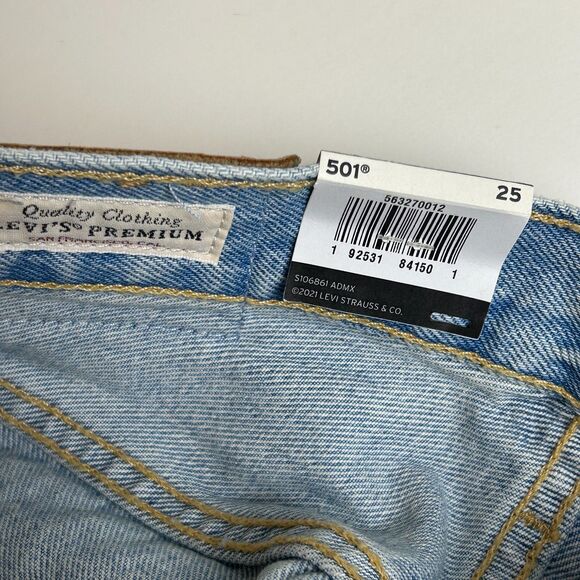 NWT Levi’s 501 Original High Rise Cotton Blue Denim Distressed Jean Shorts 25 - Picture 12 of 15